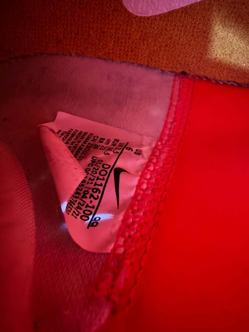 Nike - Picture 6 of 6